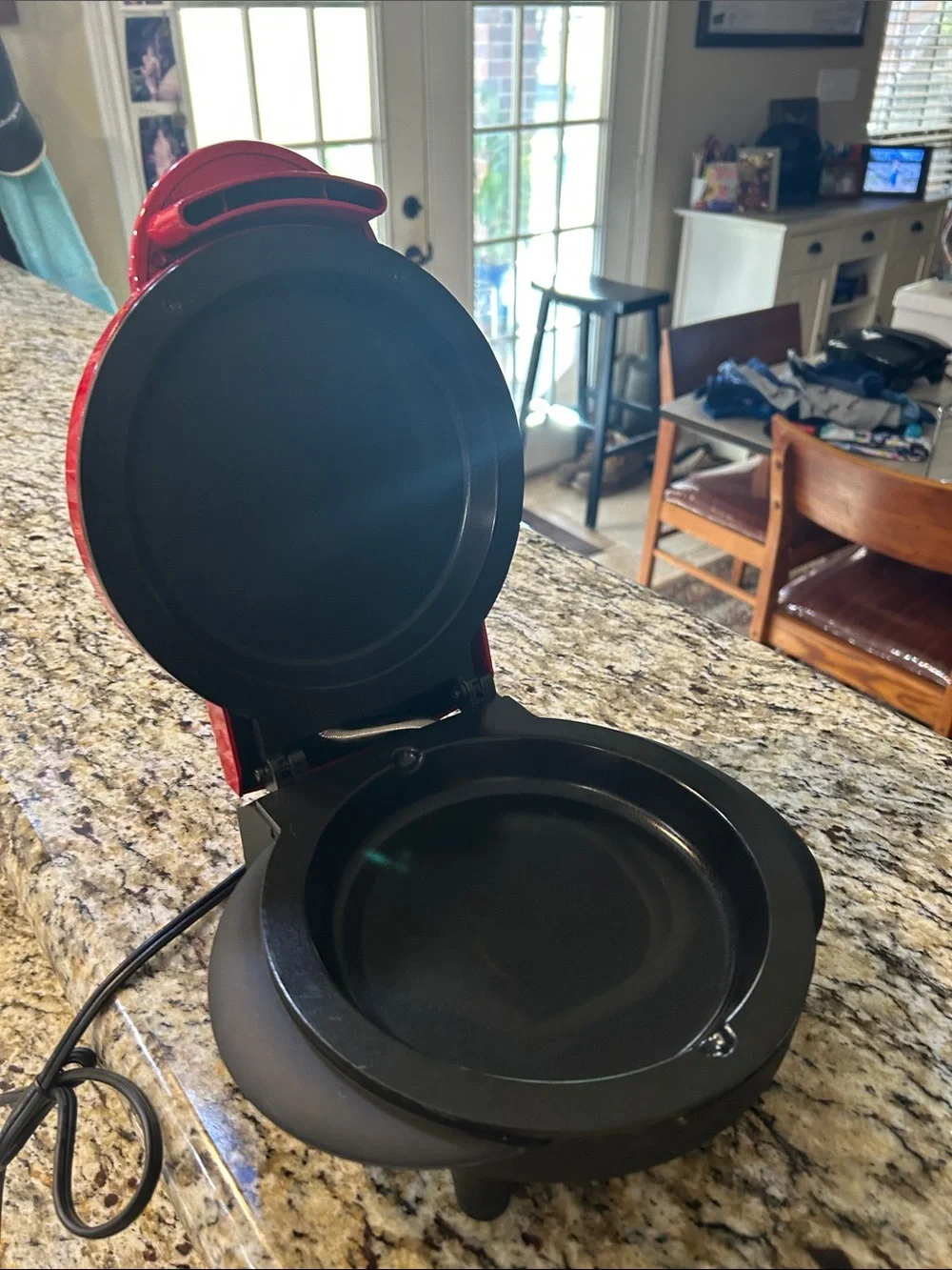 Set & Go Portable Red Audio/Video Accessory